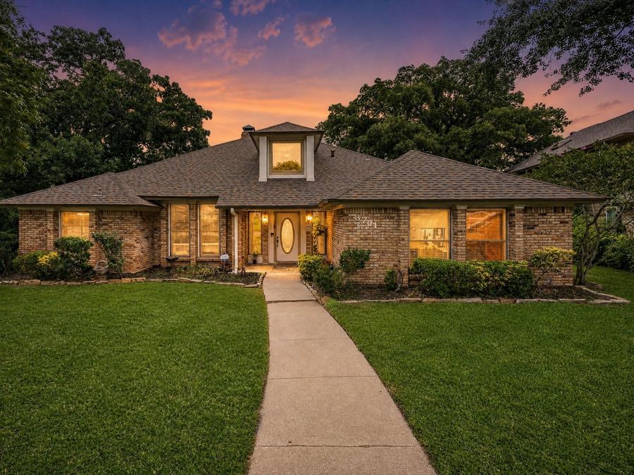 3701 Waycross Court, Arlington, TX